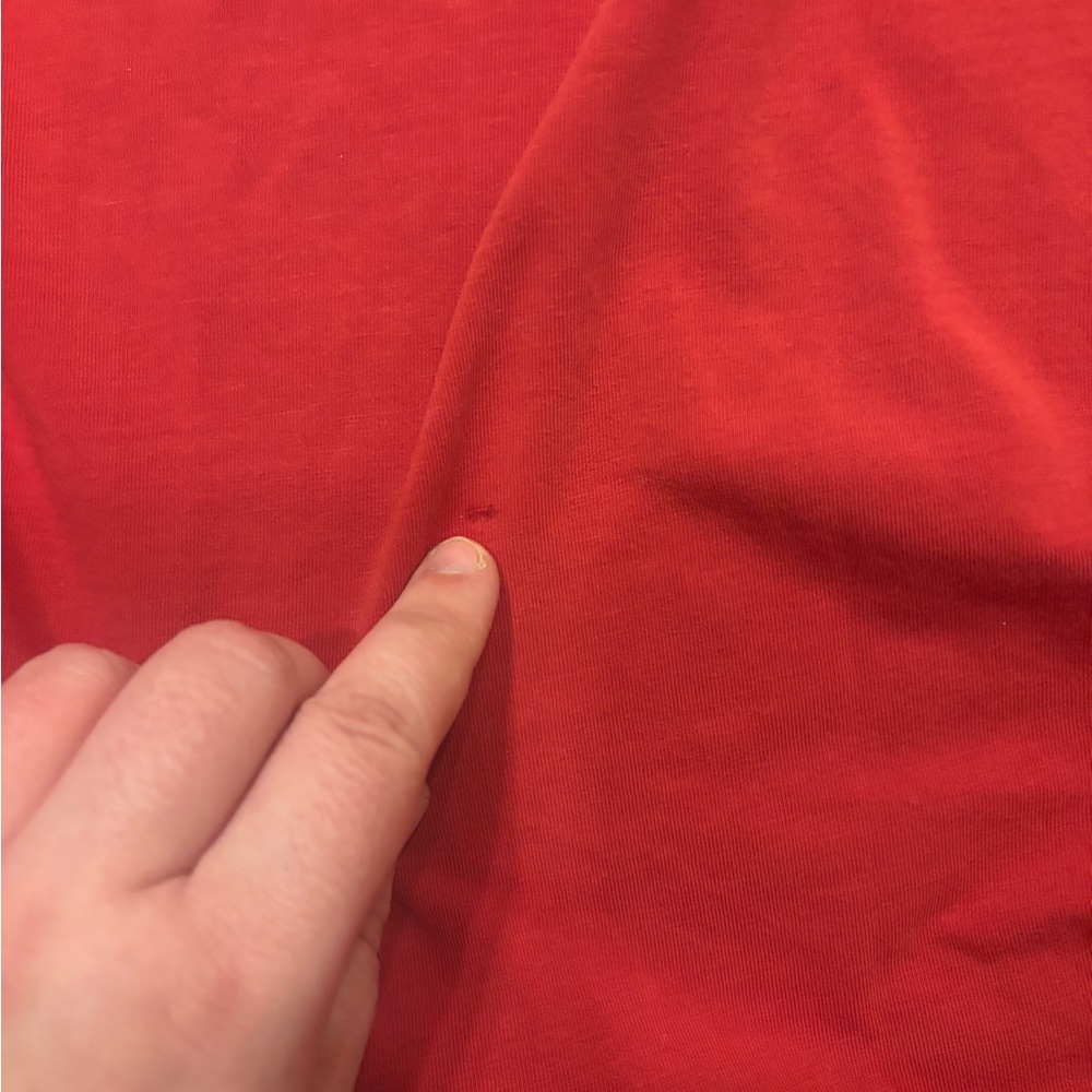 Lululemon Canada Olympic Red Tee - Picture 7 of 7